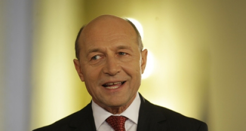 Traian Băsescu:Salariile bugetarilor scad cu 25%, iar pensile cu 15%