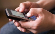 Românii vor primi, anul acesta, 90 de milioane de SMS-uri de la companii