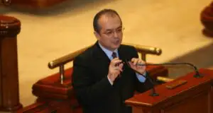 Şedinţa comună a celor două Camere în care Guvernul îşi asumă răspunderea