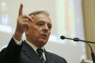 Isărescu: „Economiştii şi finanţiştii trebuie să devină mai vocali”