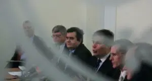 FMI îşi amână şedinţa de board din cauza problemelor noastre
