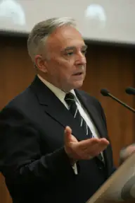 Isărescu vede inflaţie de 8%