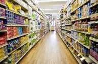 Românii au cheltuit mai mult pe produse alimentare în 2011