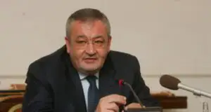 Peste 5 milioane de lei pentru transportul aerian al angajaţilor de la Finanţe