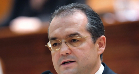 Boc: „Guvernul analizează posibilitatea reducerii TVA”