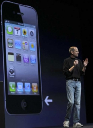Inginer Apple: Steve Jobs ştia că există o problemă cu antena la iPhone 4