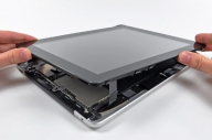 Ecranul iPad, o nouă problemă pentru Apple