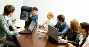 Contract de 5,5 milioane lei pentru instruirea unor angajaţi de la stat