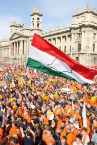 Refuzul de a introduce măsurile cerute de FMI consolidează poziţia Fidesz în sondaje