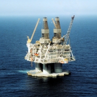 Chevron va investi 500 mil. dolari pentru explorări petrolifere în Marea Neagră