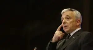 Isărescu: Generaţiile viitoare vor judeca mai bine ce am făcut corect şi ce nu am făcut bine