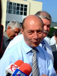 Băsescu: Nu situaţia ţării e dramatică, ci a fondului de pensii