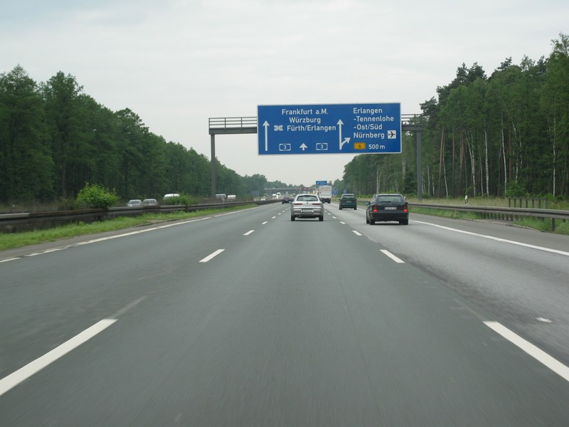 Ce poate o autostradă de la nemți: Teste la 340km/h