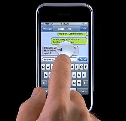SUA: Marile companii interzic folosirea lui iPhone la slujbă