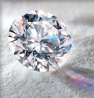 Un craniu încrustat cu diamante s-a vândut pentru 100 de milioane de dolari