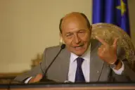 Băsescu: Cei care au furat bani de la FNI, din petrol să răspundă