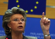 Reding, comisar UE, vrea mai multe femei în conducerea companiilor