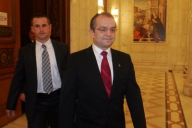 Băsescu şi Boc au renunţat la protecţia Poliţiei şi Jandarmeriei