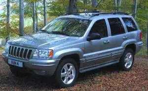 Chrysler recheamă 300.000 de autovehicule