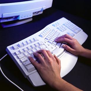 China răspunde acuzaţiilor de spionaj informatic