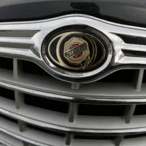 Chrysler recheamă 125.000 de maşini
