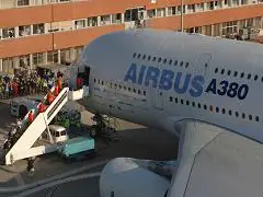 Astăzi se lansează oficial Airbus A380