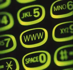 8 din 10 români sunt abonaţi la servicii de telefonie mobilă