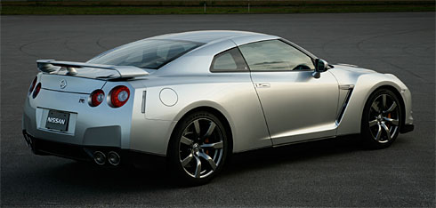 Noul Nissan GT-R