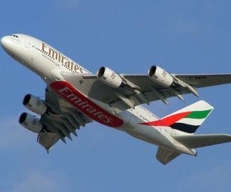 Emirates Airline a încheiat un contract de mentenanţă de 340 de milioane de dolari cu Rolls-Royce