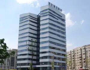 Încă un grup mare părăseşte, oficial, România