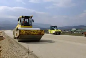 Bechtel face 100 de km de autostradă în 4 ani. VEZI unde