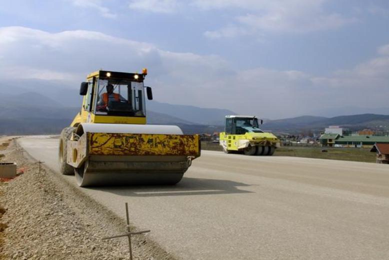 Bechtel face 100 de km de autostradă în 4 ani. VEZI unde