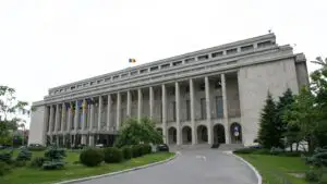 Șoc total Un fost premier, luat pe sus de oameni! Acuzații grave în fața tuturor: „Nu vă este rușine?”