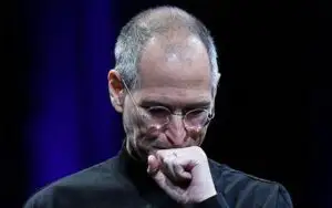 Scandalul „spionajului” iPhone: Apple, dat în judecată