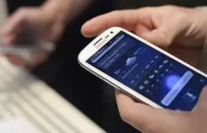 Smartphone-ul care va ÎNGROPA compania Apple