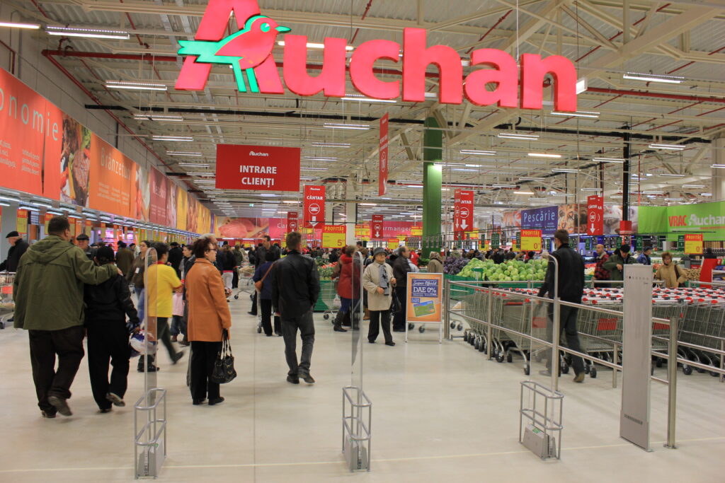 S-a încheiat TRANZACŢIA anului: Vezi cât plăteşte Auchan pe unităţile Real din România şi regiune