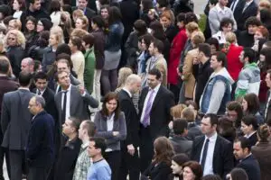 5 ANI DE CRIZĂ. Cine e mai performant: statul sau privatul?