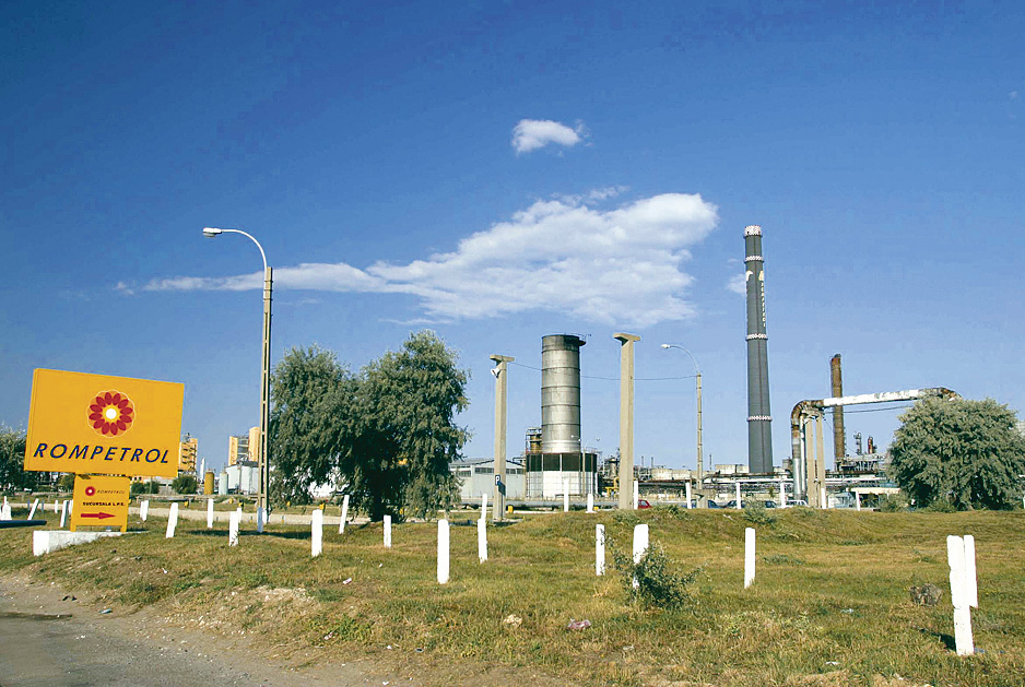 Sectorul petrolier, polul investiţiilor din economia românească