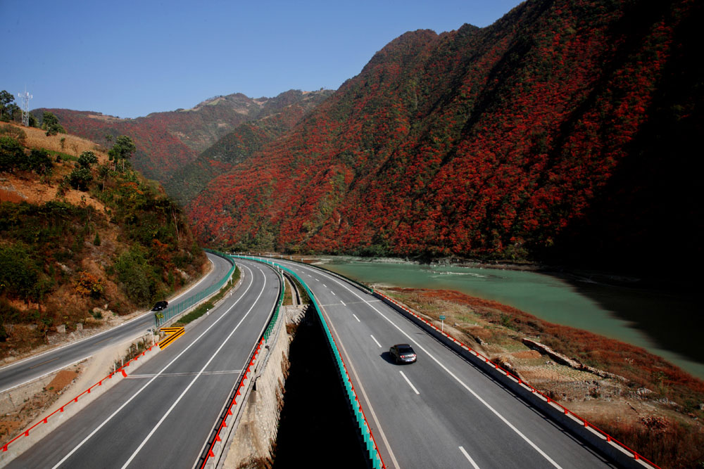 Ţara care a făcut 11.000 km de autostradă într-un an