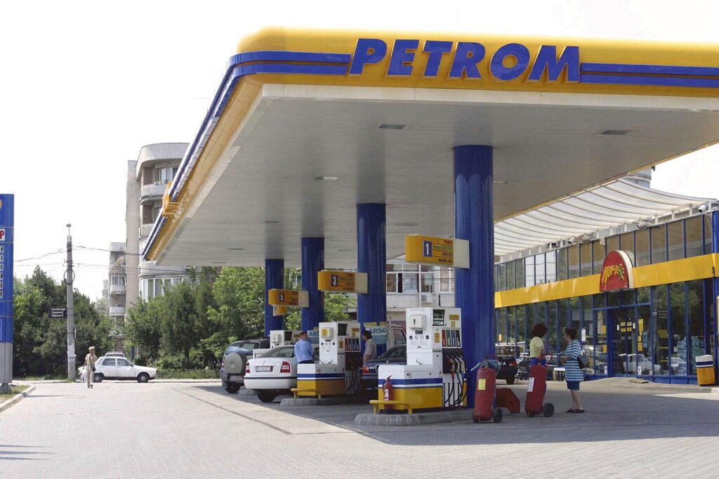 Încep negocierile cu OMV pentru controlul preţului benzinei