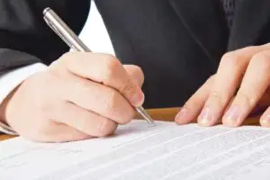 Ce tip de contract de muncă preferă românii? Procentul este covârşitor