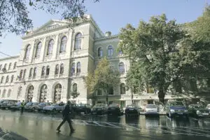 Haosul retrocedărilor a acaparat și guvernul Ponta