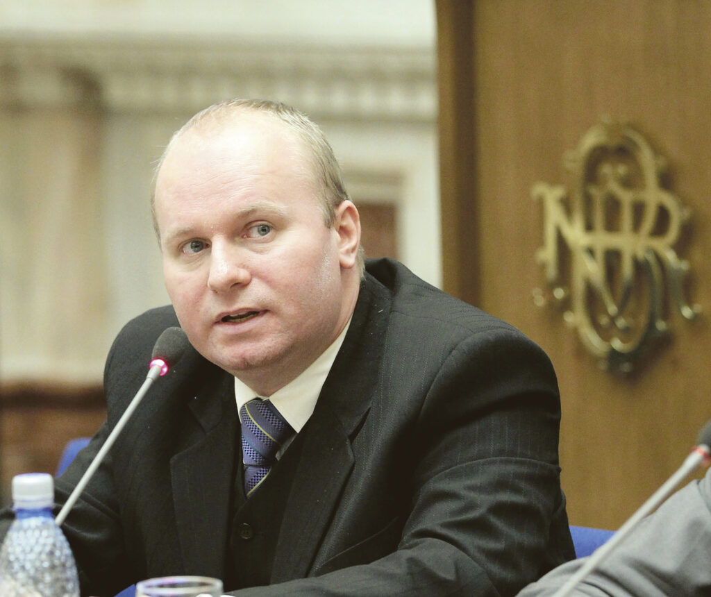 Cristian Păun: Cursul de schimb va rămâne în limite stabile, în 2014