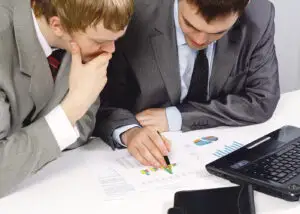 Reformele, cu zăhărel la stat și amare la privat