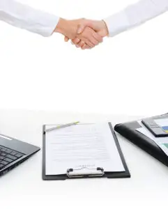 Sondaj: Corupţia mișcă  achizițiile publice în «direcția bună»
