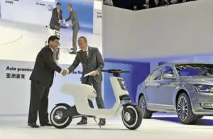 Volkswagen intră pe piaţa moto