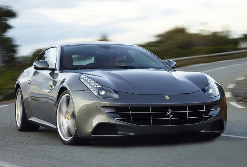 Cel mai nou model Ferrari se vinde deja în târg la Vitan