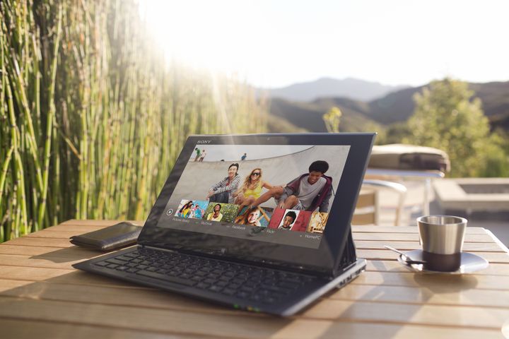 Sony România a lansat ultrabookul care se transformă în tabletă