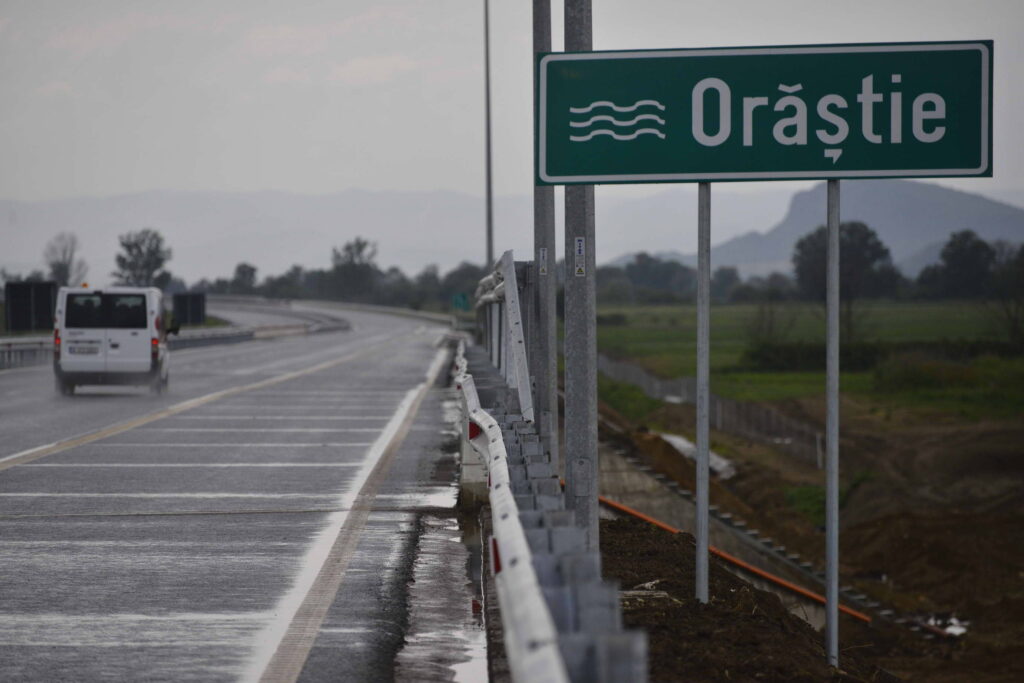VIDEO: Cea mai nouă autostradă din România în FULL HD