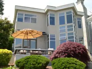 Un cuplu din Seattle primea ajutor de la stat deşi locuieşte într-o casă de peste un milion de euro